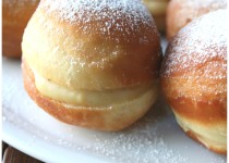 Boules de Berlin à la crème pâtissière (Alex)