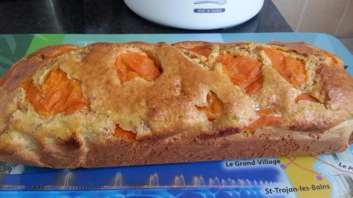 Cake Allege Aux Abricots Amandes Et Miel Severines Recette Cuisine Companion